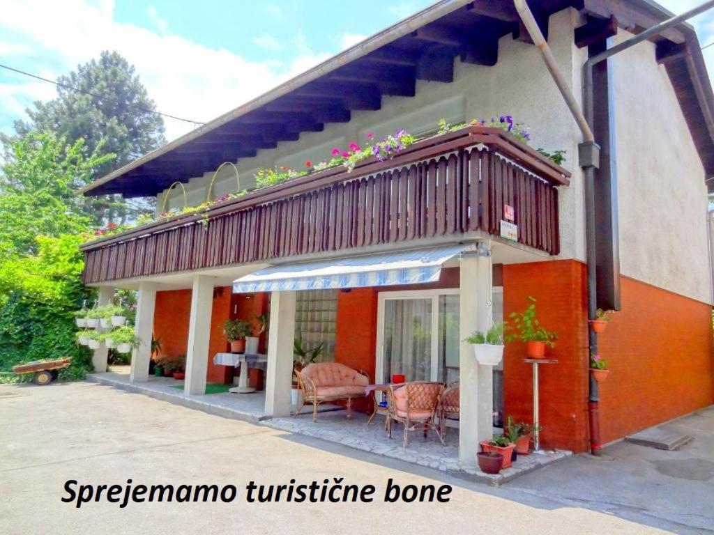 Apartma As Lesce  Εξωτερικό φωτογραφία